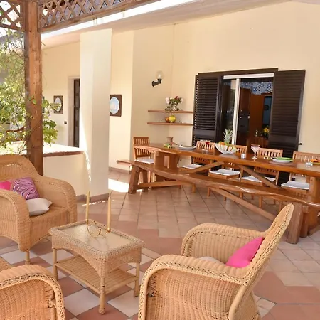 Tina Villa Santa Maria di Castellabate